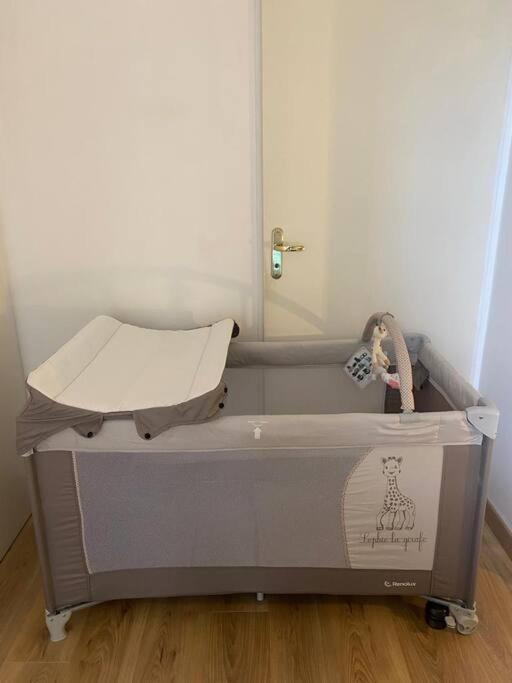 L'Olivier Centre Ville Parking Disneyland 4 Personnes Et 1 Bebe 바이유 로망빌리에 외부 사진
